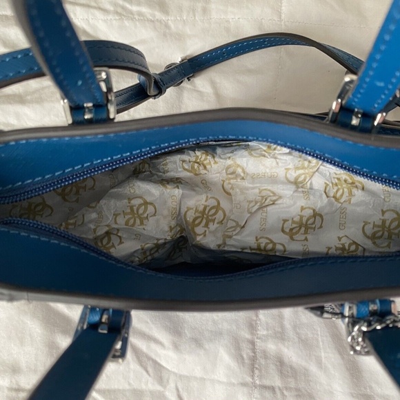 Guess Top Handle Handbag w/ Adjustable Strap - Zipper Closure - Blue - Picture 3 of 3